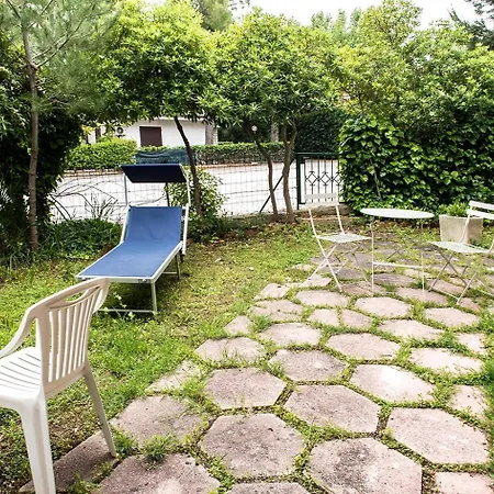 M297 - Marcelli, Trilocale Con Giardino A 100mt Dal Mare *