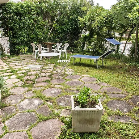 M297 - Marcelli, Trilocale Con Giardino A 100mt Dal Mare * Marcelli