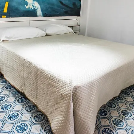 M297 - Marcelli, Trilocale Con Giardino A 100mt Dal Mare *